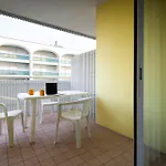 Beachside Retreat With Terrace In Apartment *