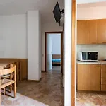 Beachside Retreat With Terrace In Apartman *