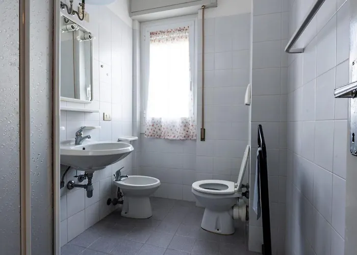 아파트 Beachside Retreat With Terrace In 비비오네