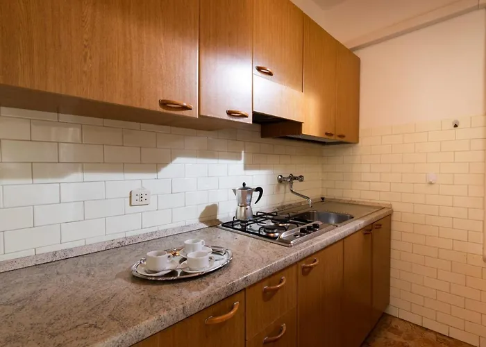 Beachside Retreat With Terrace In 비비오네